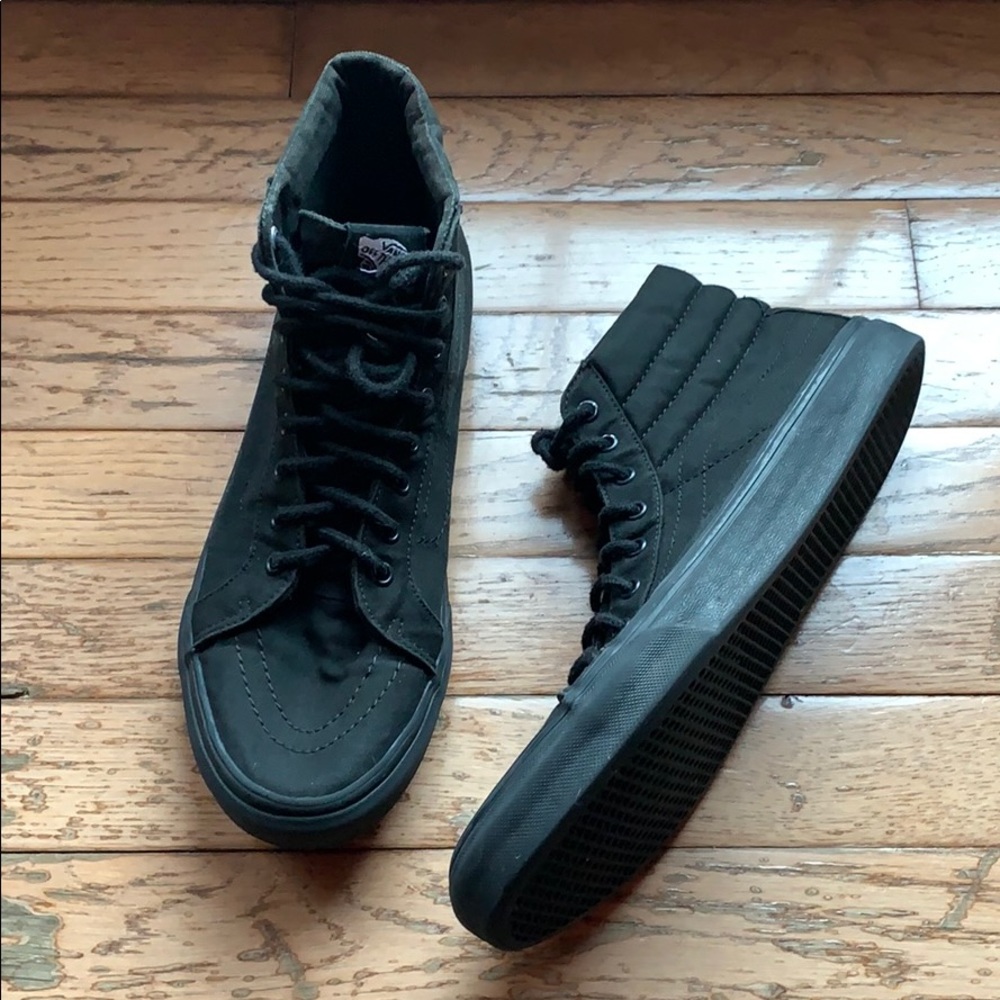 Black Vans Men’s Size 9 High-tops